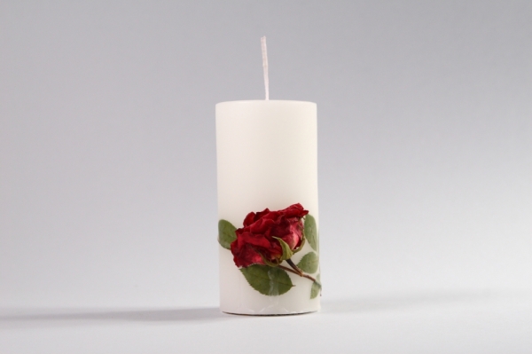 Rózsás fehér közepes-vékony gyertya